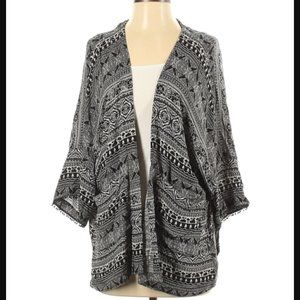 American Eagle black & white tribal Cardigan xs